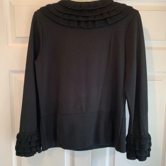 Sweater and skirt - Picture 2 of 7